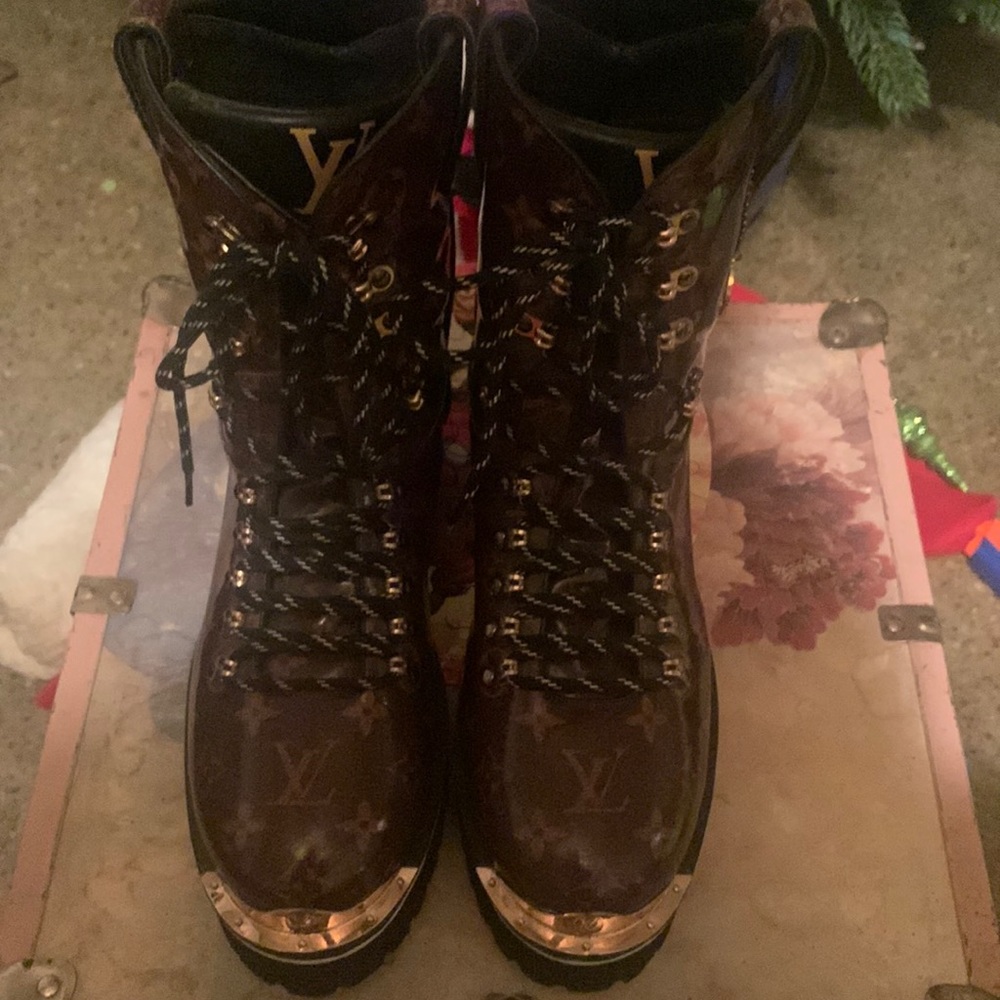 Louis Vuitton OutLander Boots Sz 45